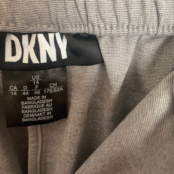 NWT - DKNY WOMENS DRESS PANTS 🌸 - Picture 2 of 8